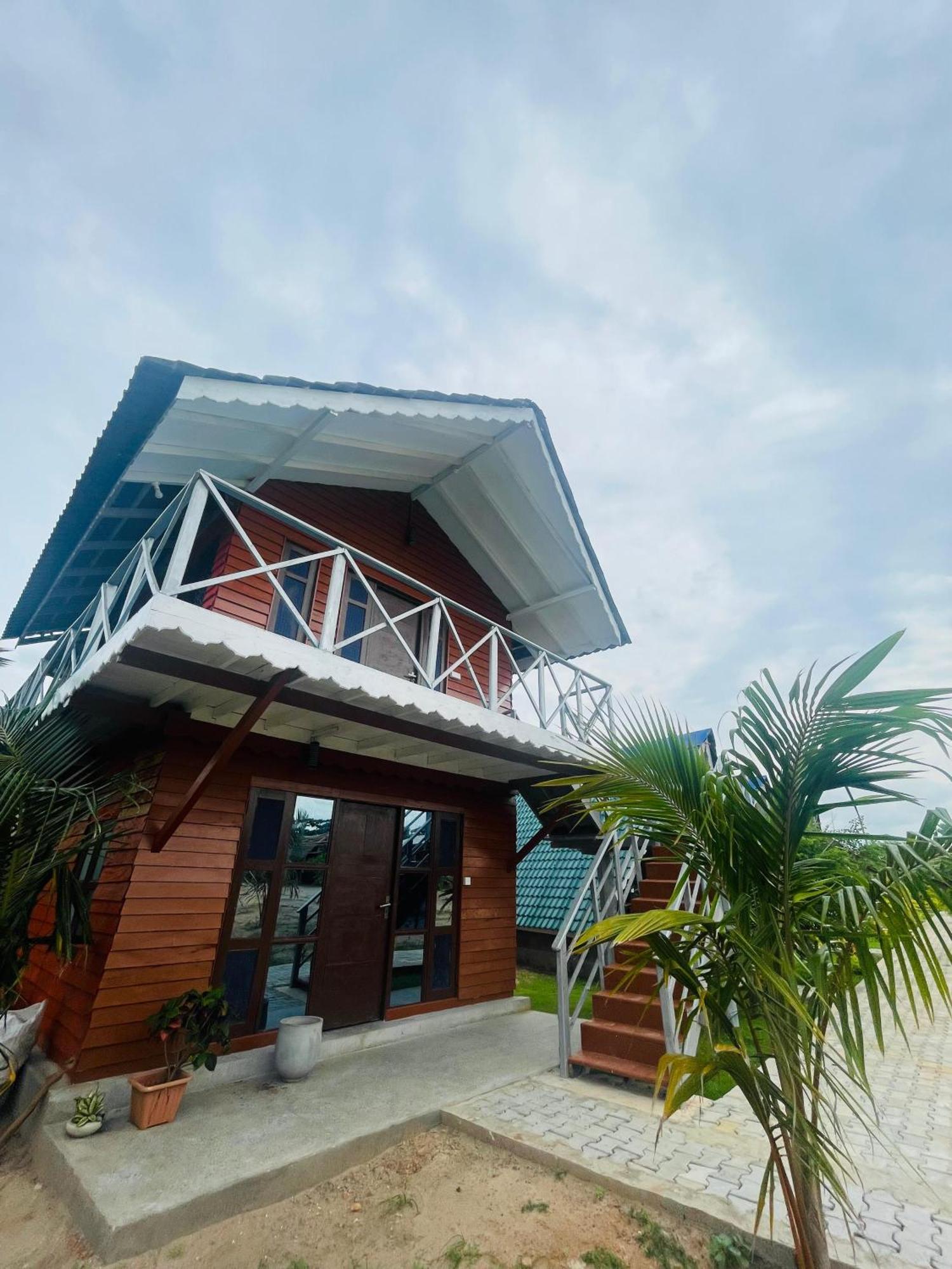 Surfing Beach Nilaveli Trikunamalaja Zewnętrze zdjęcie